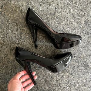 Kenneth Cole Comfort Black Patent Leather Pumps